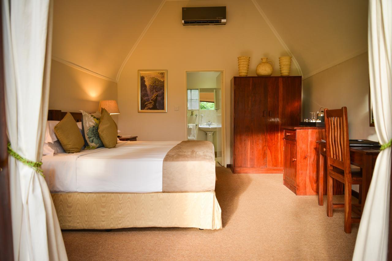 Ursula'S Homestead Victoria Falls Exterior foto